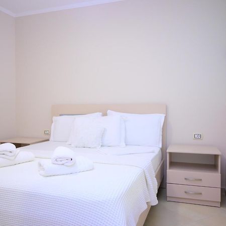 Eleana'S Apartament Саранда Экстерьер фото