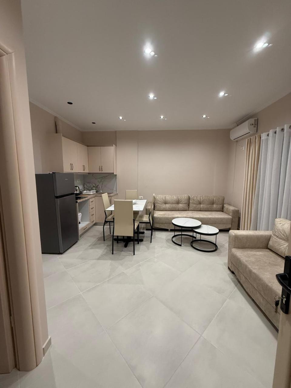 Eleana'S Apartament Саранда Экстерьер фото