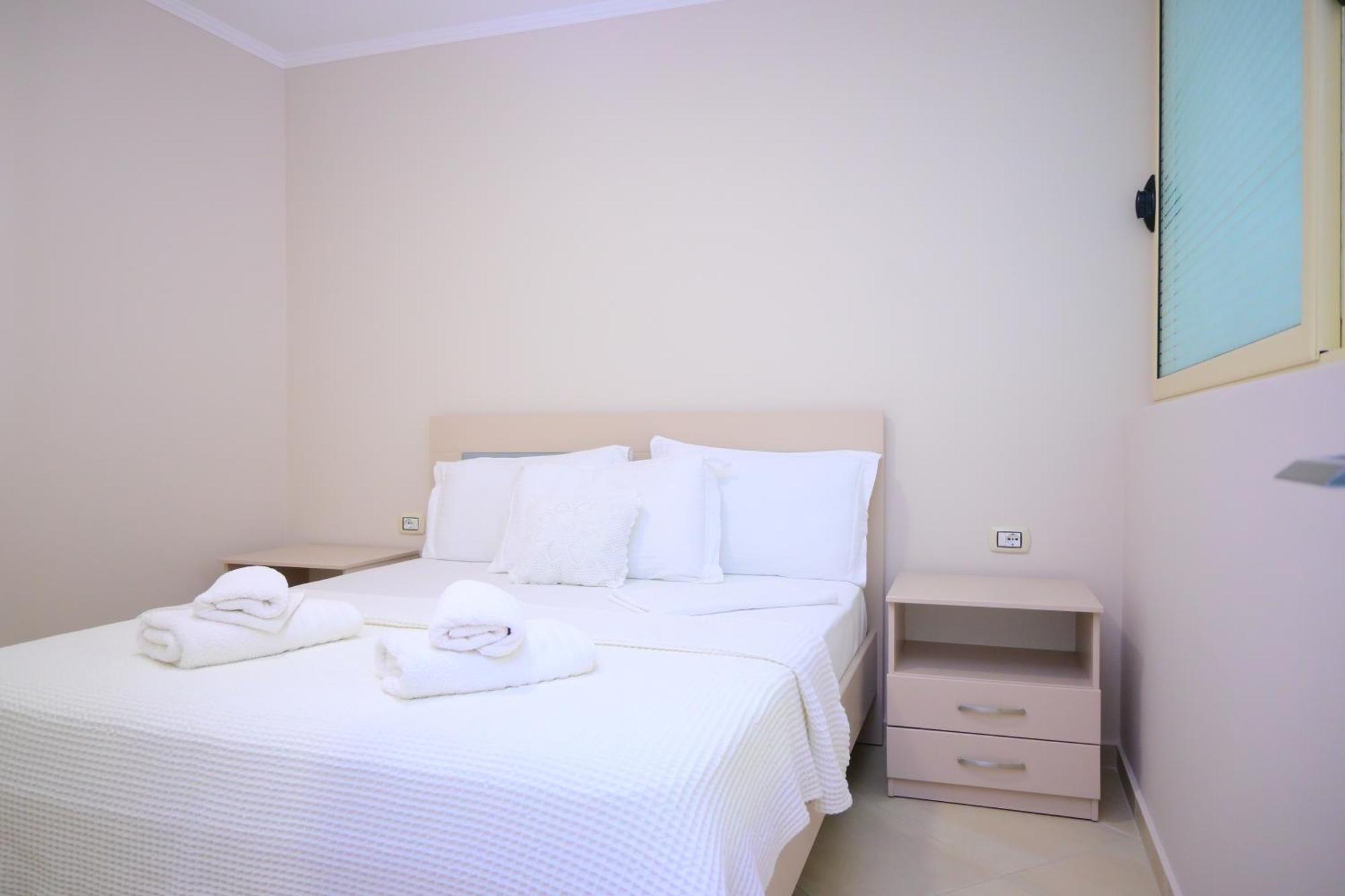 Eleana'S Apartament Саранда Экстерьер фото